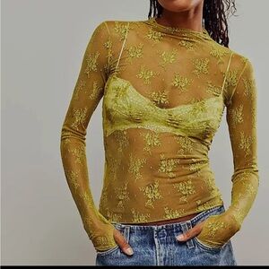 Lace, long sleeve with thumb holes